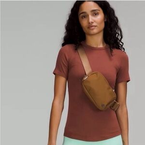 Lululemon Everywhere Belt Bag in Burnt Caramel